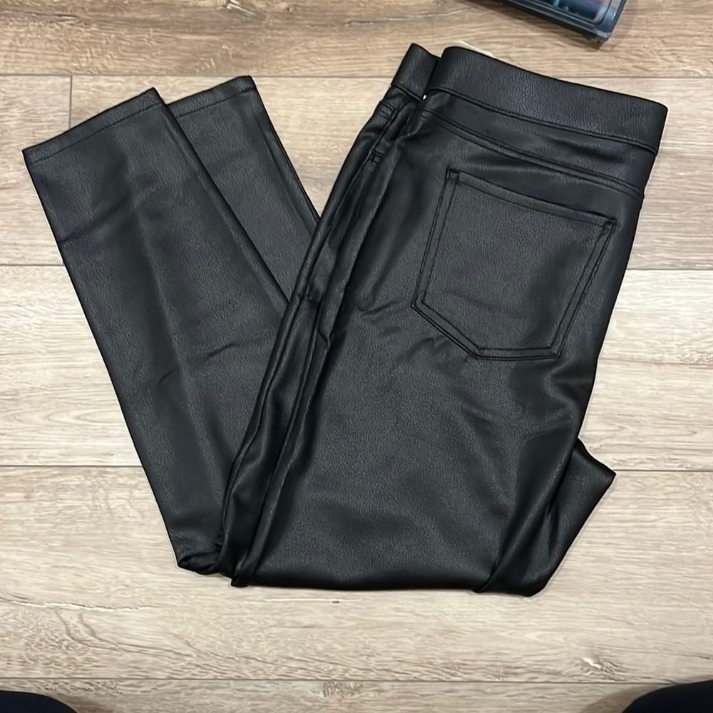 Fake leather style leggings